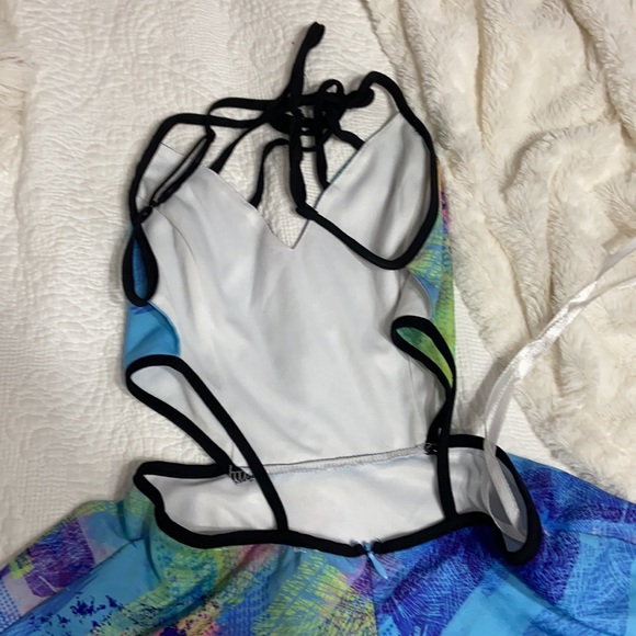 Open Back Showpo Dress - Picture 4 of 4